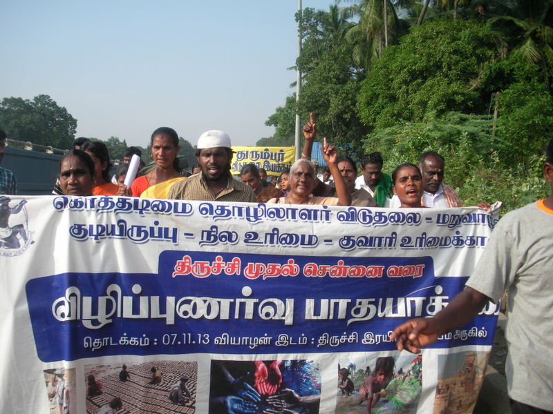 TLM during padhayatra(07-22 Nov-'13) to declare Puthirai Vannars as bonded labourers